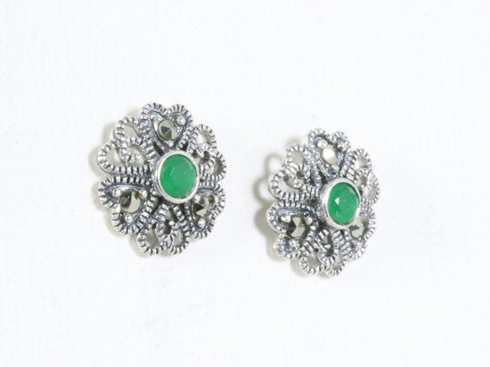 Zilveren oorstekers met smaragd en marcasiet afbeelding 2