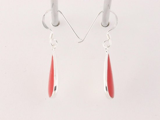 Druppelvormige zilveren oorbellen met rode koraal steen afbeelding 4