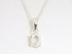 Fijne zilveren hanger met regenboog maansteen aan ketting afbeelding 3