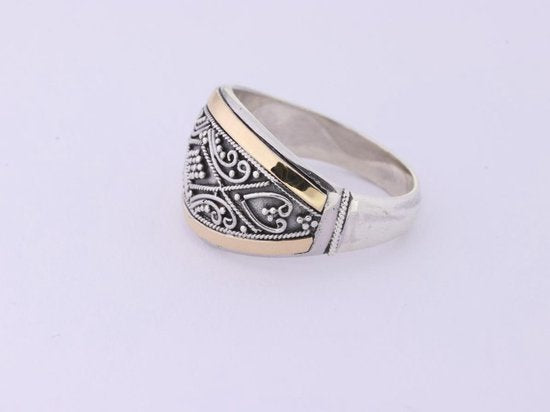 Traditionele bewerkte zilveren ring met 18k gouden banden afbeelding 2