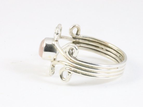 Fijne opengewerkte zilveren ring met rozenkwarts afbeelding 2