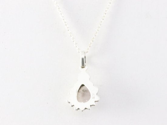 Fijne bewerkte zilveren hanger met rozenkwarts aan ketting afbeelding 3