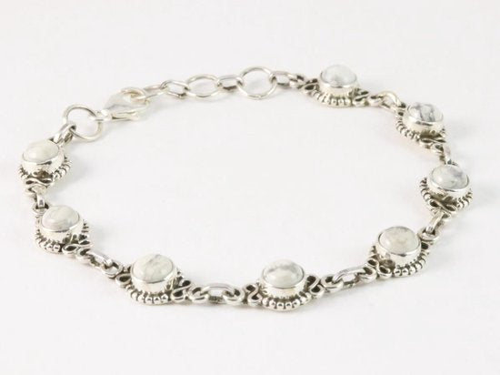 Fijne bewerkte zilveren schakelarmband met howliet afbeelding 3