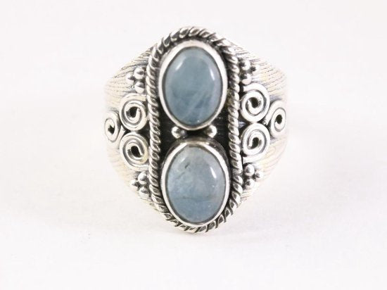 Bewerkte zilveren ring met aquamarijn afbeelding 4