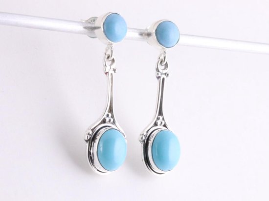 Bewerkte zilveren oorstekers met amazone turkoois afbeelding 2