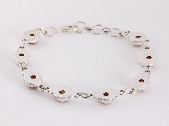 Bewerkte zilveren schakelarmband met amber afbeelding 3
