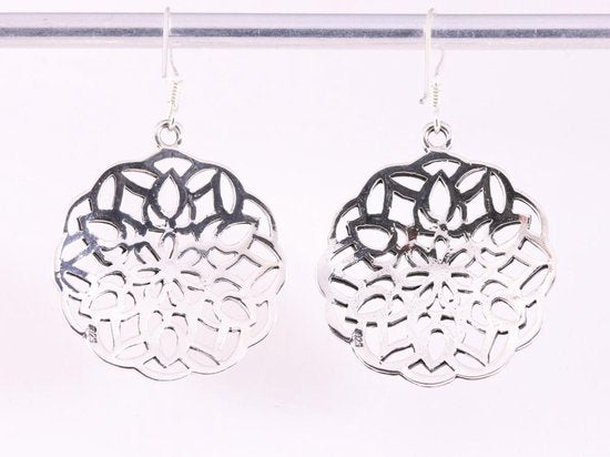 Traditionele zilveren lotus bloem oorbellen afbeelding 3