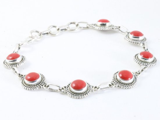 Bewerkte zilveren armband met rode koraal steen afbeelding 2
