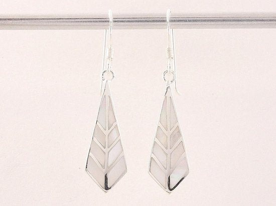 Zilveren oorbellen met parelmoer afbeelding 3