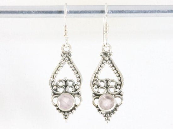 Fijne opengewerkte zilveren oorbellen met rozenkwarts afbeelding 3