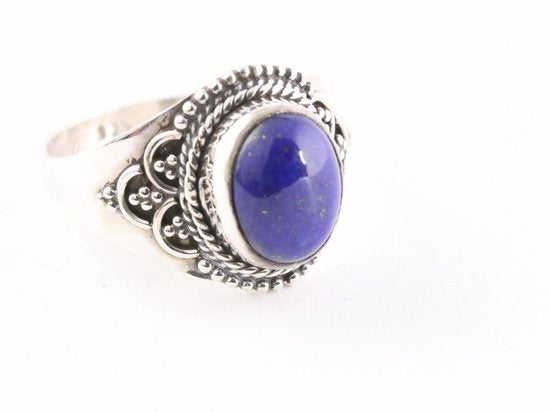 Bewerkte zilveren ring met lapis lazuli afbeelding 1