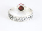 Fijne bewerkte zilveren ring met robijn afbeelding 3