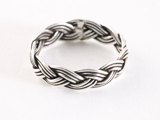 Fijne gevlochten zilveren ring afbeelding 2