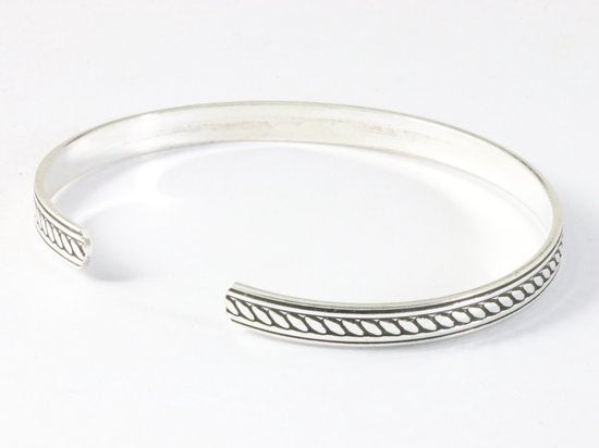 Fijne bewerkte zilveren klemarmband afbeelding 2