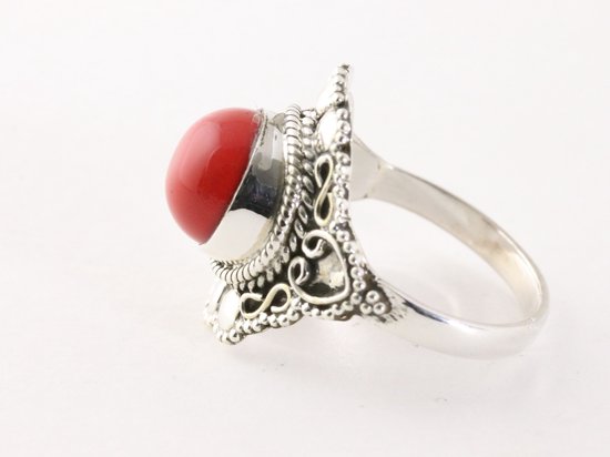 Bewerkte zilveren ring met rode jaspis afbeelding 2