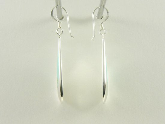 Lange druppelvormige zilveren oorbellen met groene turkoois afbeelding 3