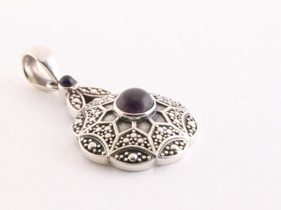 Bewerkte zilveren hanger met amethist afbeelding 2