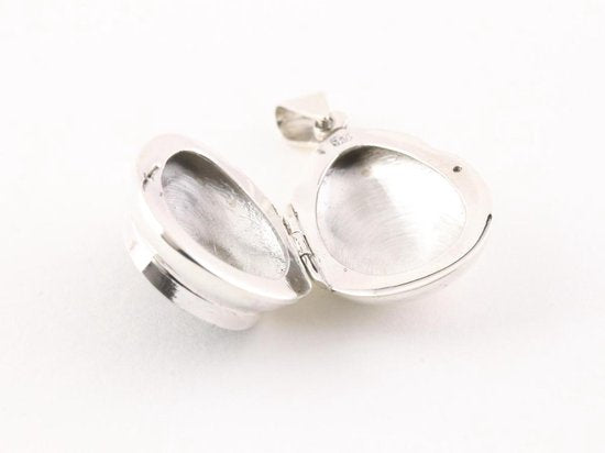 Zilveren medaillon met parelmoer afbeelding 4