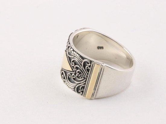 Traditionele bewerkte zilveren ring met 18k gouden decoraties afbeelding 2