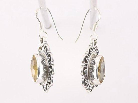 Bewerkte zilveren oorbellen met citrien afbeelding 2