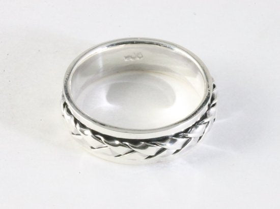 Zilveren geluksring met vlechtpatroon afbeelding 2