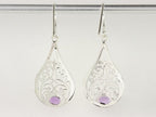 Opengewerkte zilveren oorbellen met amethist afbeelding 3