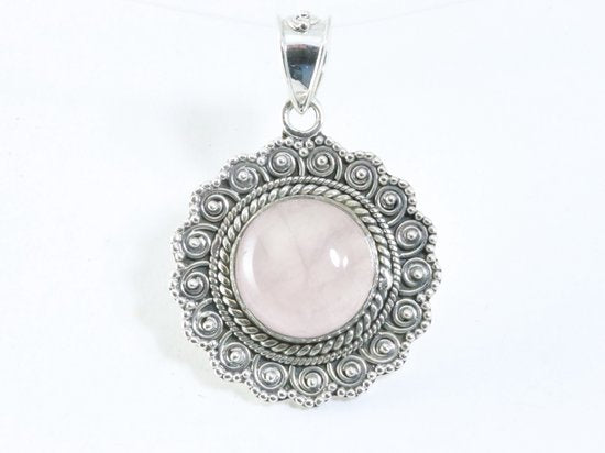 Ronde bewerkte zilveren hanger met rozenkwarts afbeelding 1