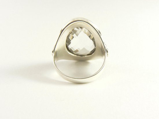 Bewerkte zilveren ring met bergkristal afbeelding 3