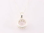Fijne ronde zilveren hanger met rozenkwarts aan ketting afbeelding 3