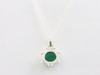 Fijne opengewerkte zilveren hanger met groene onyx aan ketting afbeelding 3