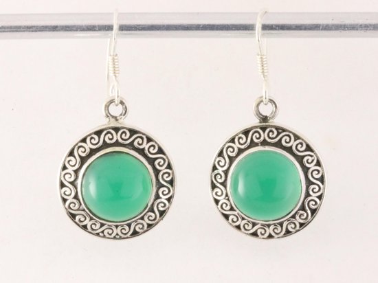 Ronde bewerkte zilveren oorbellen met groene onyx afbeelding 4