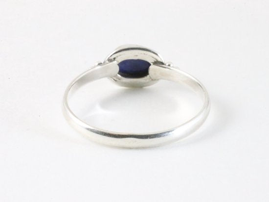 Fijne bewerkte zilveren ring met lapis lazuli afbeelding 3