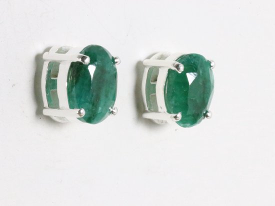 Zilveren oorstekers met smaragd afbeelding 1