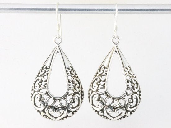 Opengewerkte zilveren oorbellen afbeelding 3