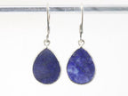 Druppelvormige zilveren oorbellen met gefacetteerde lapis lazuli afbeelding 2