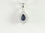 Bewerkte zilveren hanger met lapis lazuli aan ketting afbeelding 3