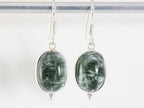 Zilveren oorbellen met groene serafiniet afbeelding 3