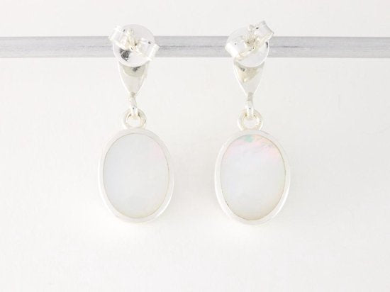 Hoogglans zilveren oorstekers met lapis lazuli afbeelding 3