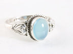 Bewerkte zilveren ring met blauwe chalcedoon afbeelding 1