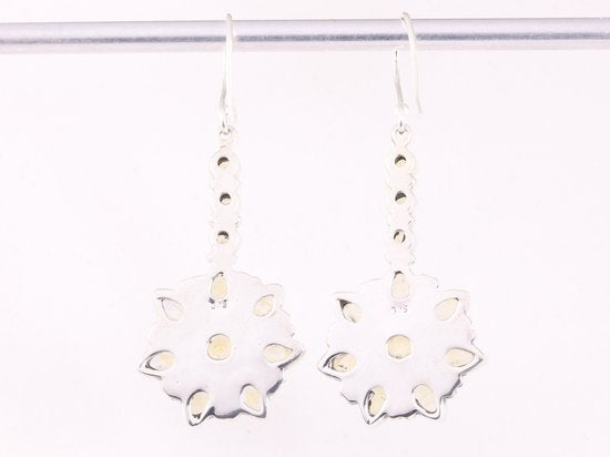 Lange bloemvormige zilveren oorbellen met citrien afbeelding 3