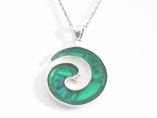 Bewerkte zilveren hanger met abalone schelp aan ketting afbeelding 3