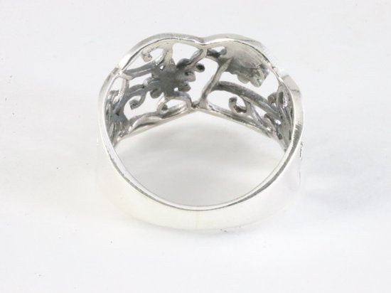 Opengewerkte zilveren ring met bloemen afbeelding 3