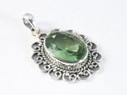 Bewerkte zilveren hanger met groene amethist afbeelding 2
