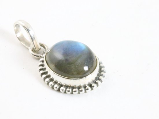 Fijne bewerkte ovale zilveren hanger met labradoriet afbeelding 2
