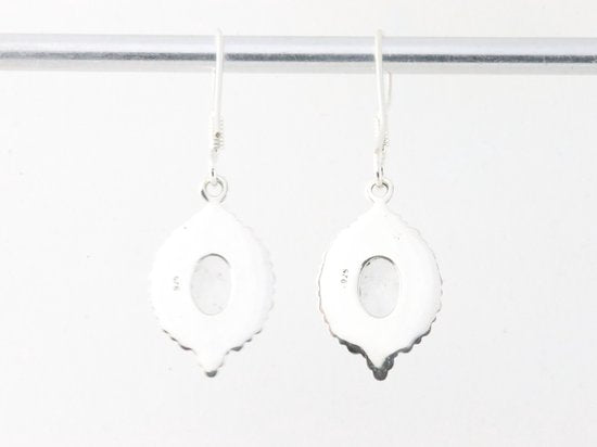 Fijne bewerkte zilveren oorbellen met bergkristal afbeelding 3