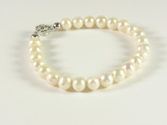 Armband met natuurlijke witte zoetwater parels en zilveren sluiting afbeelding 2