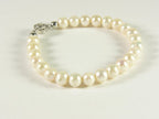 Armband met natuurlijke witte zoetwater parels en zilveren sluiting afbeelding 2
