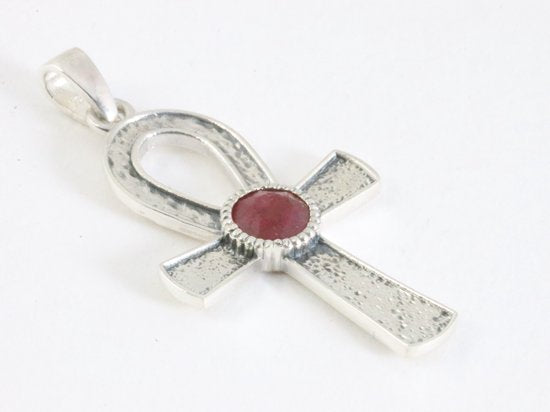 Bewerkte zilveren ankh hanger met robijn afbeelding 2