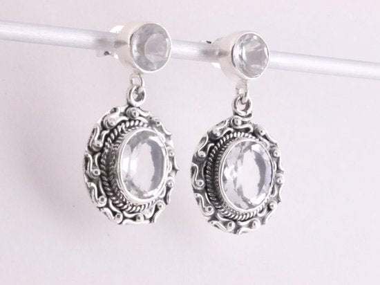 Bewerkte zilveren oorstekers met bergkristal afbeelding 2