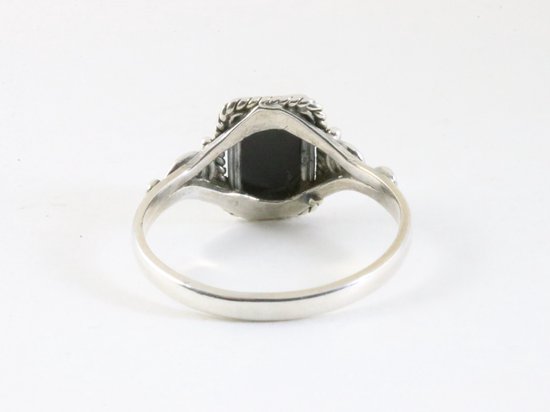 Fijne bewerkte zilveren ring met onyx afbeelding 3